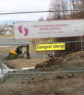 Rustes opp: Arbeidet med ny og bedre snarvei gjennom Duedalen er i gang. Her blir det trapp i granitt, lys, nytt grusdekke og skilting.