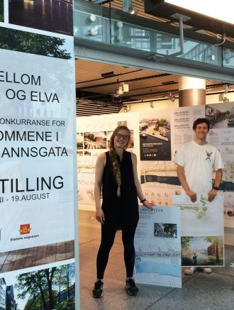 Ideer til Kjøpmannsgata: Byplanleggerne Maria Nervik, Amund Rolfsen og Mari Folven ønsker velkommen til utstilling i Olavskvartalet i sommer.