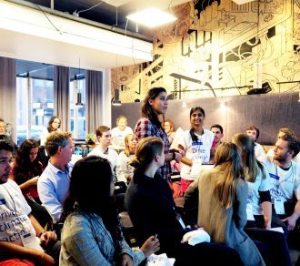 NTNU og Trondheim kommune oppfordrer alle innovatører med gode ideer til å melde seg klimamaraton hos DIGS. Meld deg på nå for å sikre seg plass. Påmeldingsfristen er 15. oktober. Bildet er fra fjorårets Climathon på DIGS.