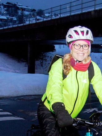 Hekta:Eirin Berge Steinshamn har snart fullført sin første vinter som elsyklist. Hun ser ingen grunn til å velge bil framfor elsykkel, heller ikke i vinterhalvåret