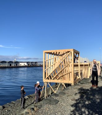 Studenter bygger paviljonger