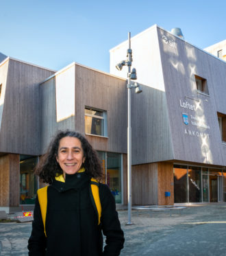 Ana framfor Moholt studentby