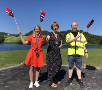 Maren Blomset Malvik og Mona Berger og Håkon Hofstad Hojem