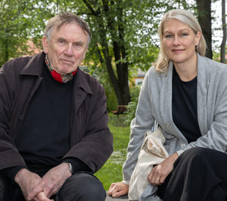 To byantikvarer Gunnar Houen og Mette Bye